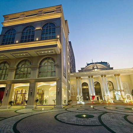 Ornate Lucknow Hotell Eksteriør bilde